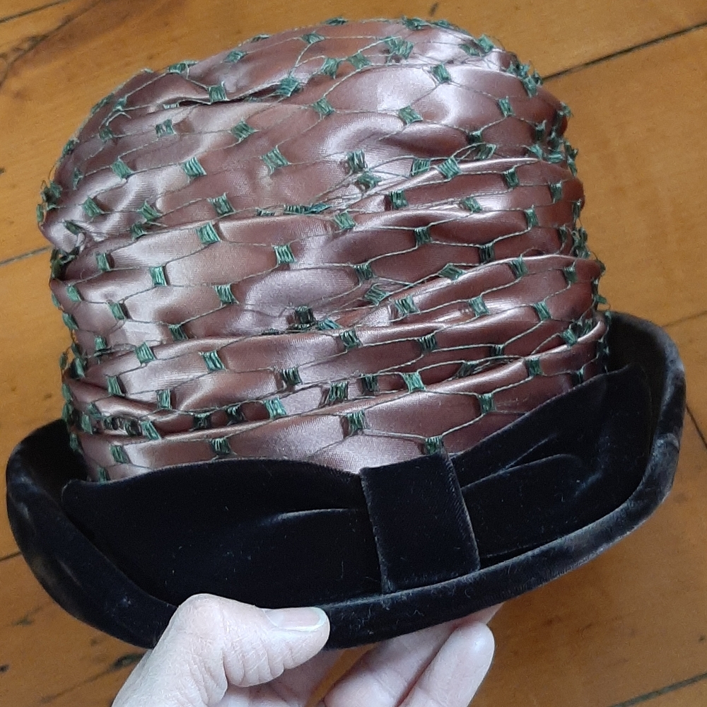 Vintage hat, velvet, satin. - Picture 7 of 7